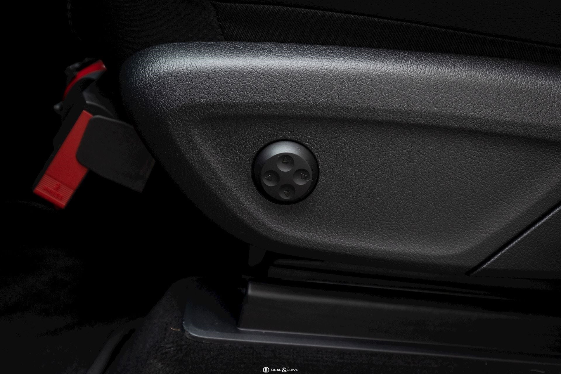 GLE 400 e 4MATIC AMG Line (381 CH) – PACK NIGHT — photo 12/15