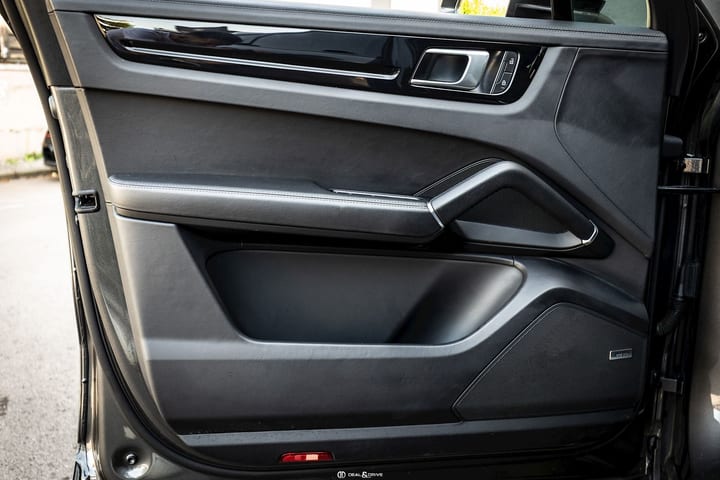 CAYENNE COUPE 3.0 TIPTRONIC - QUARZITGRAU METALLIC — photo 9/15