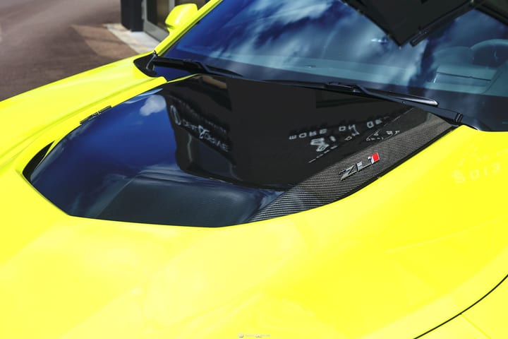 CAMARO ZL1 6.2 V8 RWD - MANUAL 6 – SHOCK YELLOW — photo 8/15