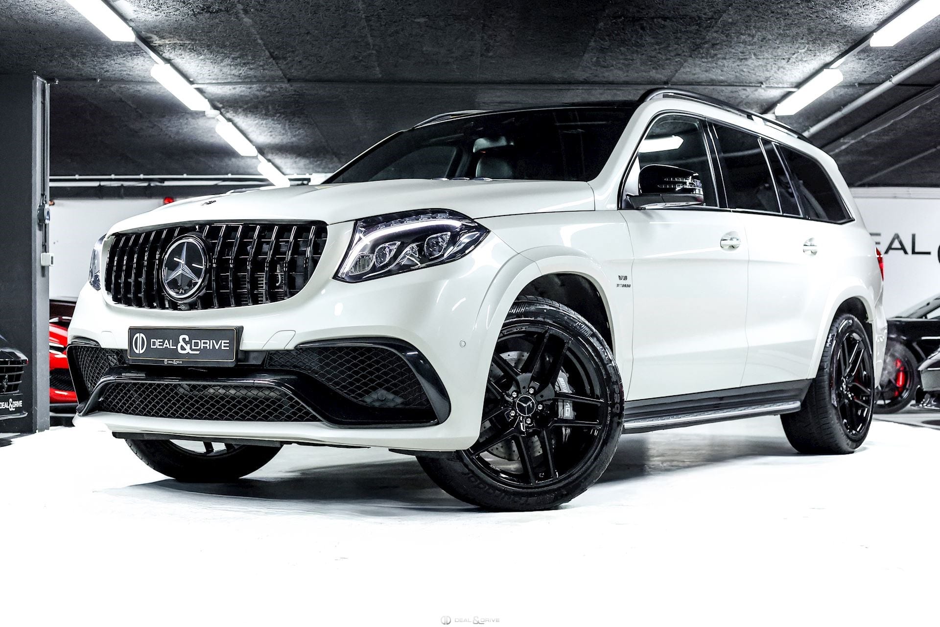 GLS 63 AMG V8 5.5 4MATIC 7 PLACES - DIAMOND WHITE METALLIC DESIGNO — photo 1/15