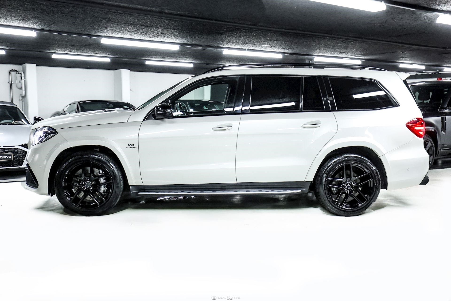 GLS 63 AMG V8 5.5 4MATIC 7 PLACES - DIAMOND WHITE METALLIC DESIGNO — photo 2/15