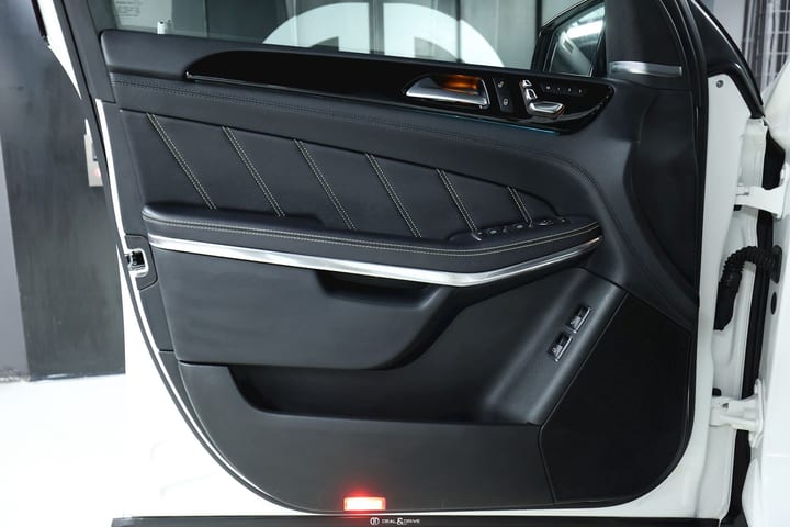 GLS 63 AMG V8 5.5 4MATIC 7 PLACES - DIAMOND WHITE METALLIC DESIGNO — photo 7/15