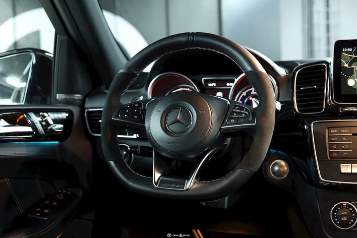 GLS 63 AMG V8 5.5 4MATIC 7 PLACES - DIAMOND WHITE METALLIC DESIGNO — photo 9/15