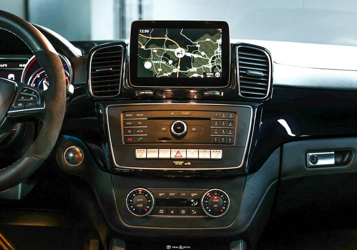 GLS 63 AMG V8 5.5 4MATIC 7 PLACES - DIAMOND WHITE METALLIC DESIGNO — photo 10/15