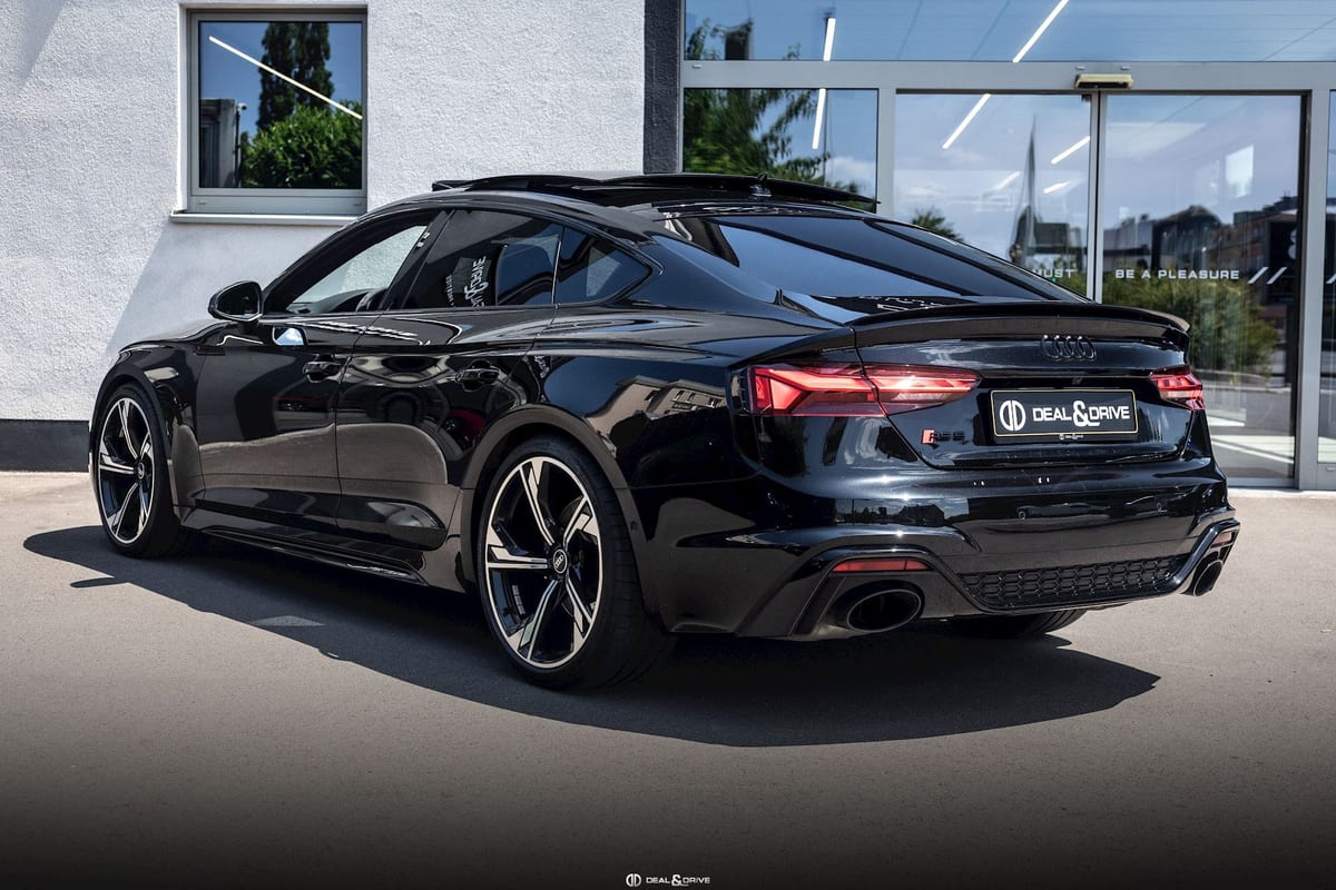 RS 5 SPORTBACK 2.9 TFSI QUATTRO TIPTRONIC – PACK DESIGN BLACK PLUS - MYTHOS BLACK METALLIC — photo 3/15