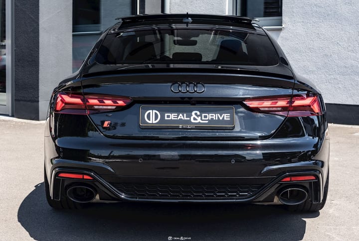 RS 5 SPORTBACK 2.9 TFSI QUATTRO TIPTRONIC – PACK DESIGN BLACK PLUS - MYTHOS BLACK METALLIC — photo 4/15