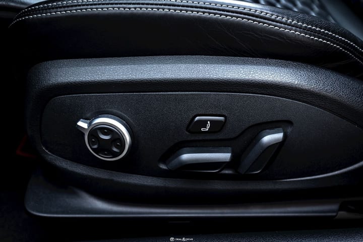 RS 5 SPORTBACK 2.9 TFSI QUATTRO TIPTRONIC – PACK DESIGN BLACK PLUS - MYTHOS BLACK METALLIC — photo 12/15