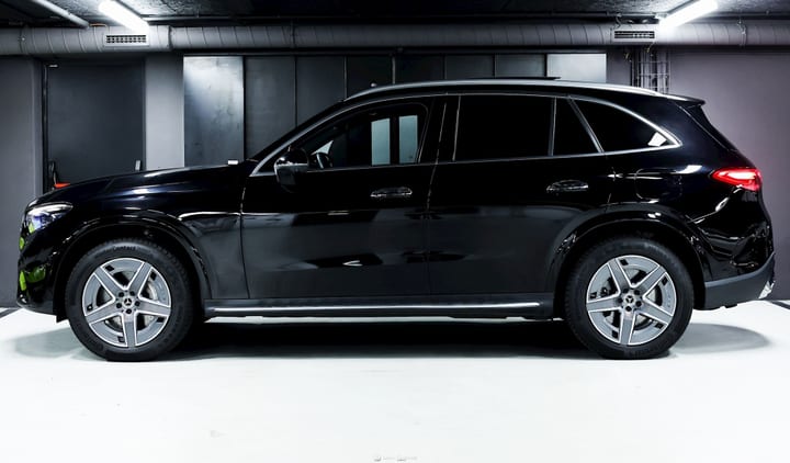 GLC 300 DE AMG LINE 4MATIC – PREMIUM PLUS PACKAGE — photo 2/15