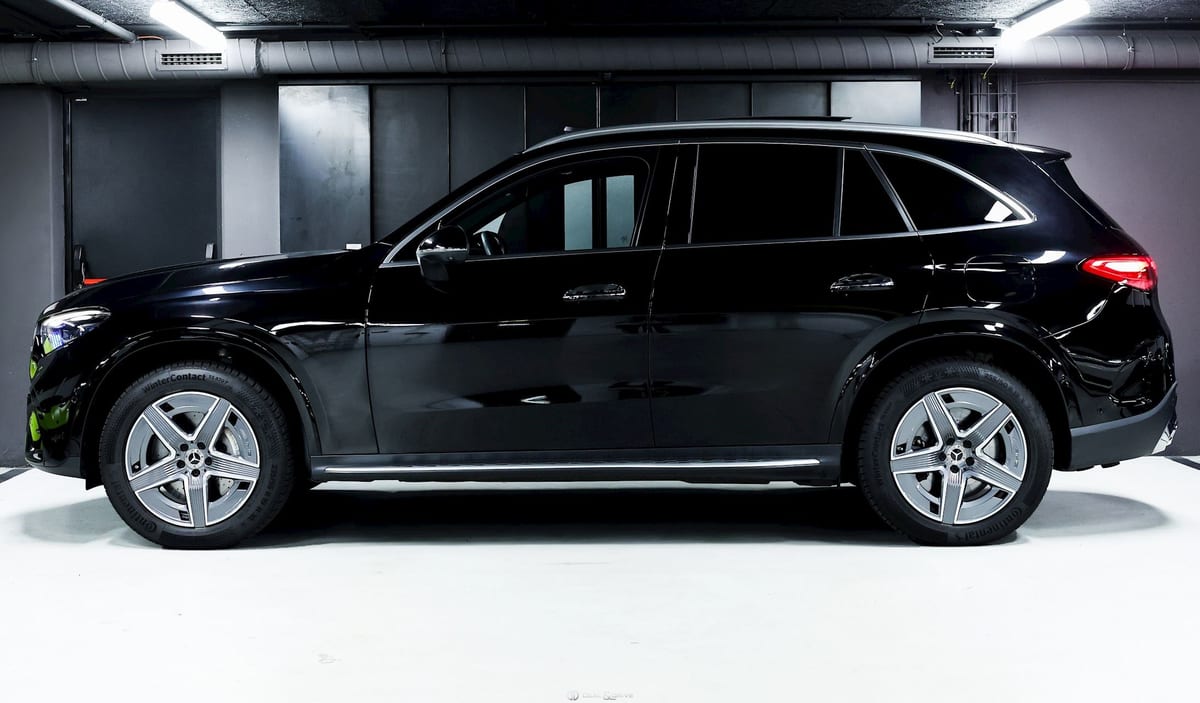 GLC 300 DE AMG LINE 4MATIC – PREMIUM PLUS PACKAGE — photo 2/15