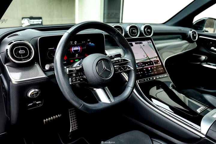 GLC 300 DE AMG LINE 4MATIC – PREMIUM PLUS PACKAGE — photo 10/15