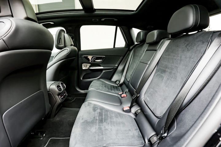 GLC 300 DE AMG LINE 4MATIC – PREMIUM PLUS PACKAGE — photo 14/15