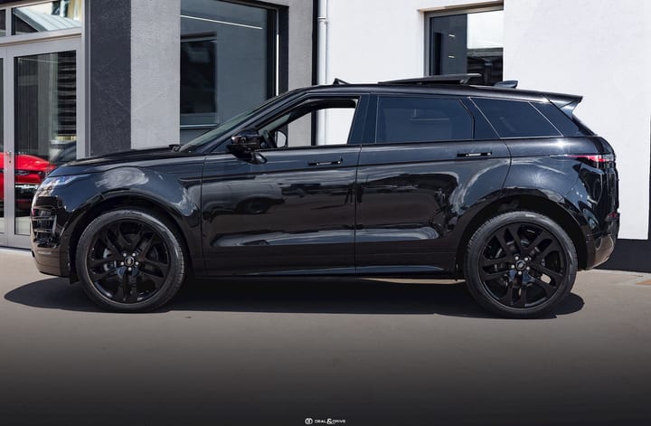 RANGE ROVER EVOQUE D200 MHEV HSE AWD - BLACK PACK — photo 2/15