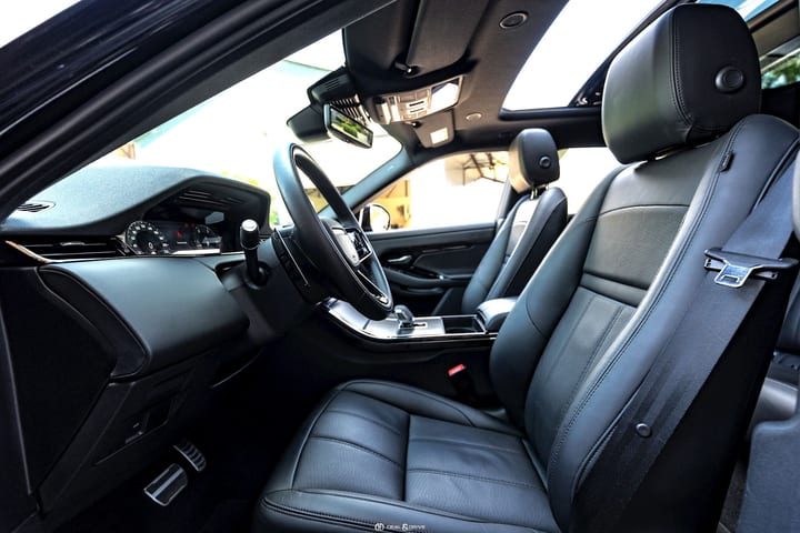 RANGE ROVER EVOQUE D200 MHEV HSE AWD - BLACK PACK — photo 11/15