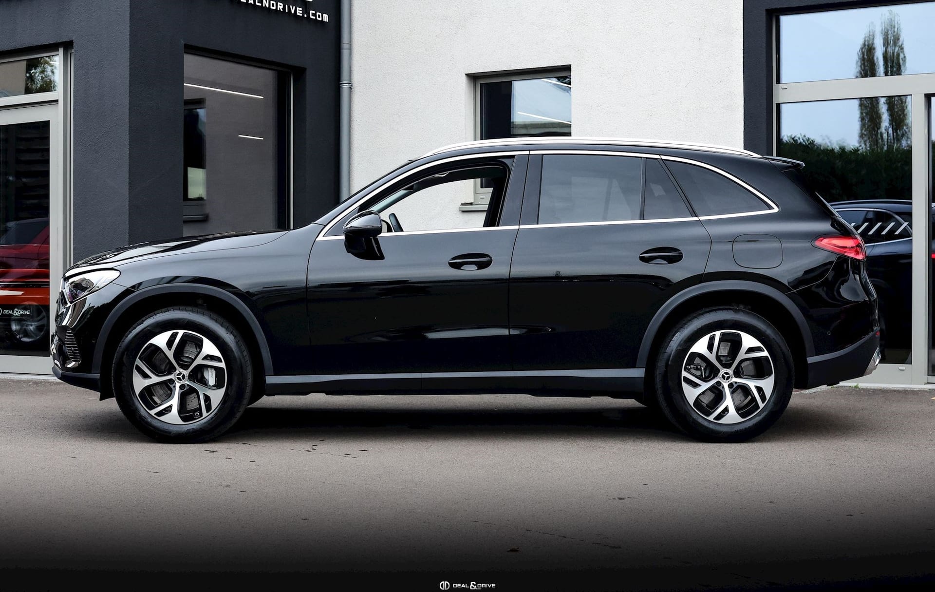 GLC 300 DE 4MATIC AVANTGARDE — photo 2/15