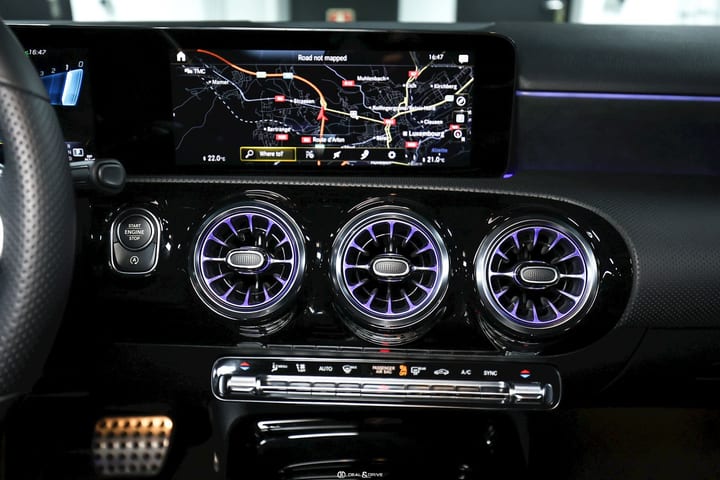 A 45 AMG 4MATIC PACK AERODYNAMIQUE - WARRANTY 12/2027 — photo 13/15