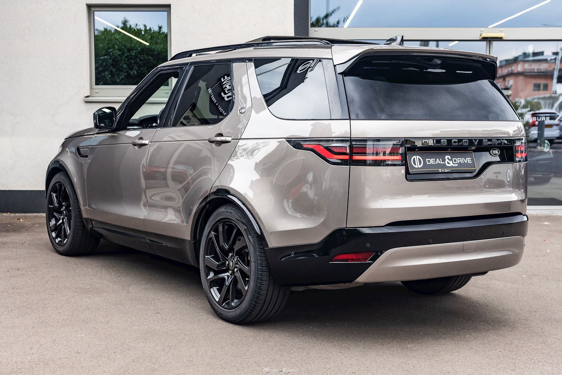 ROVER DISCOVERY 3.0 D250 MHEV AWD R-DYNAMIC HSE - 7-SEAT - PACK DYNAMIC BLACK — photo 3/15
