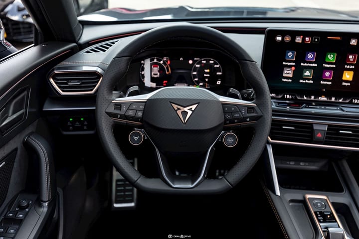 FORMENTOR VZ 2.0 TSI 333 DSG7 4DRIVE (FACELIFT) – PACK SKYLINE - MAGNETIC TECH — photo 11/15