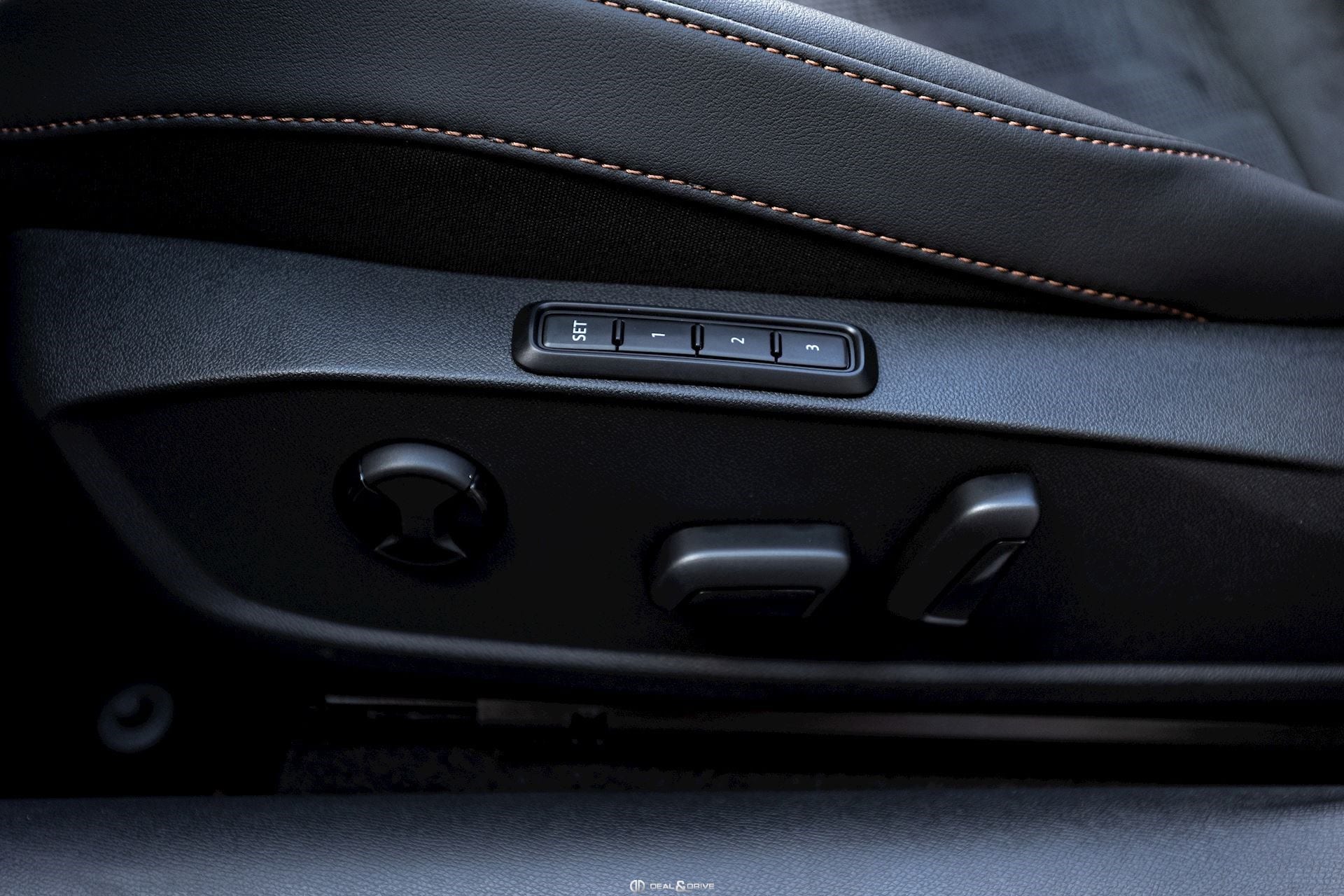 FORMENTOR VZ 2.0 TSI 333 DSG7 4DRIVE (FACELIFT) – PACK SKYLINE - MAGNETIC TECH — photo 12/15