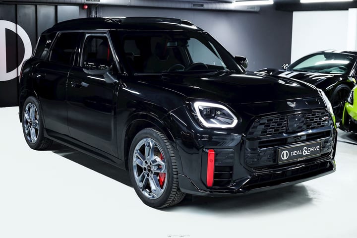 JOHN COOPER WORKS COUNTRYMAN ALL4 – PACK XL — photo 6/15