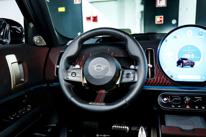 JOHN COOPER WORKS COUNTRYMAN ALL4 – PACK XL — photo 11/15