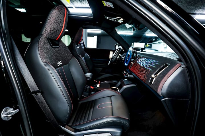 JOHN COOPER WORKS COUNTRYMAN ALL4 – PACK XL — photo 12/15