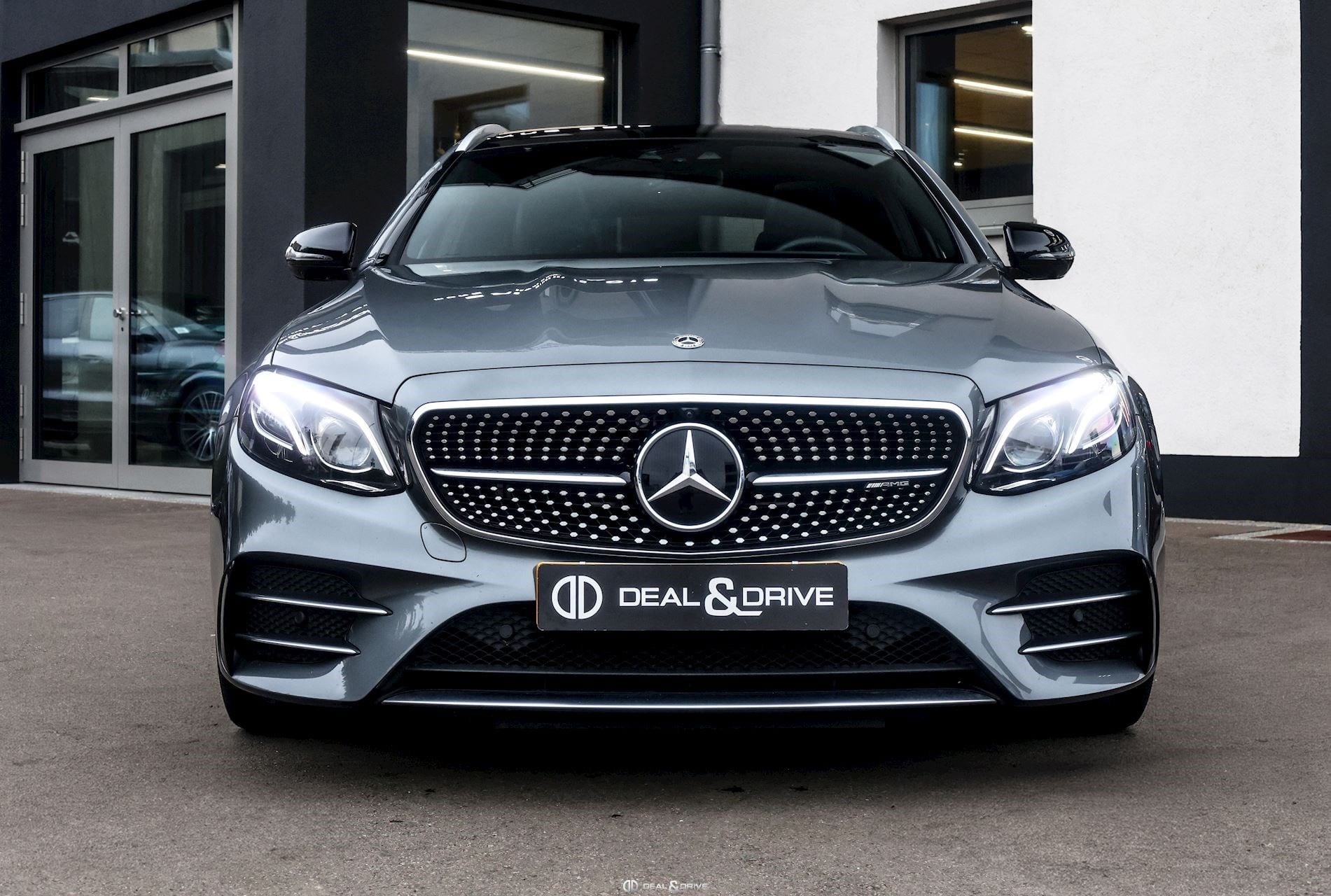E 53 AMG T-MODELL 4MATIC+ — photo 5/15