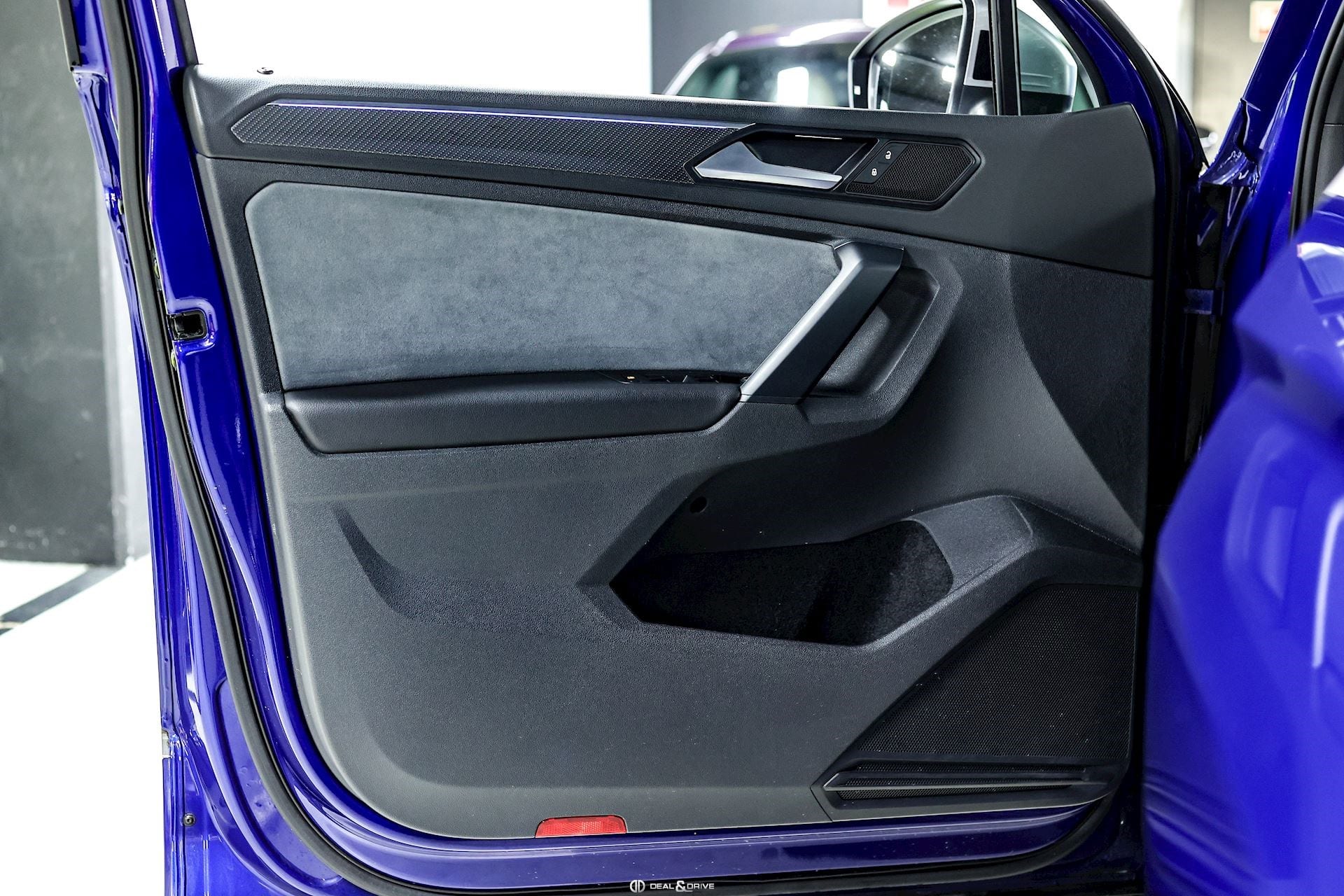 TIGUAN 2.0 TSI 320 R 4MOTION – LAPIZ BLUE — photo 10/15