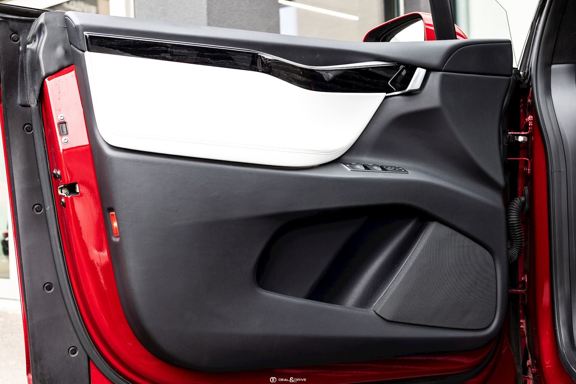 MODEL X PERFORMANCE P100D LUDICROUS DUAL MOTOR AWD - 6-SEAT — photo 12/15