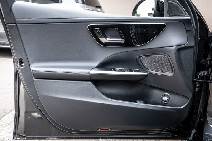 C 220 D T-MODELL PACK AMG-LINE – GRAPHITE GREY — photo 9/15