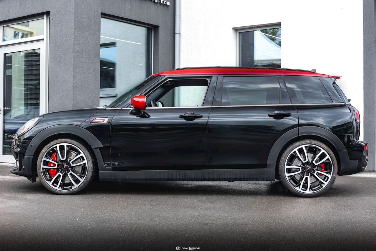 JOHN COOPER WORKS CLUBMAN ALL4 - MIDNIGHT BLACK II — photo 2/15
