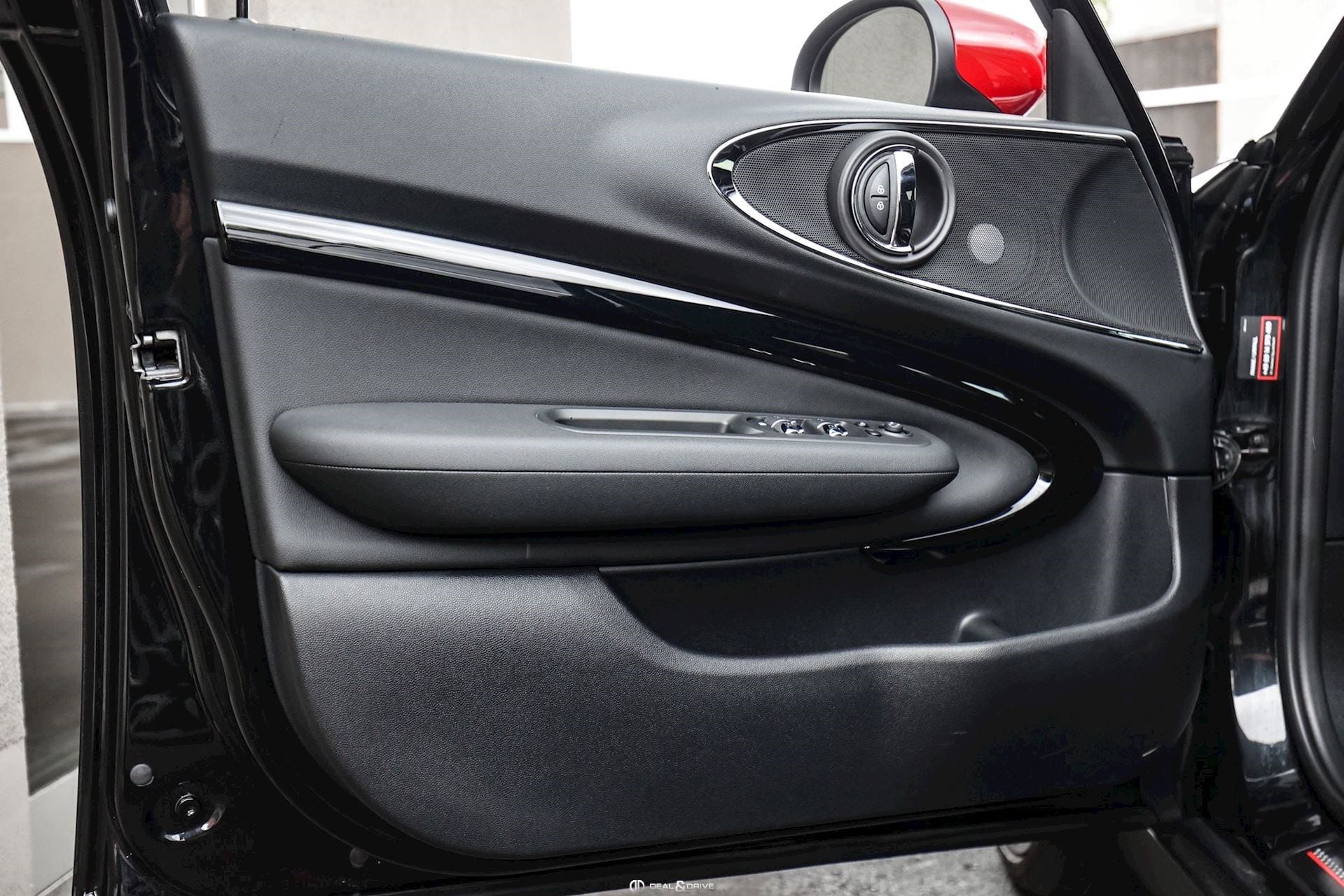 JOHN COOPER WORKS CLUBMAN ALL4 - MIDNIGHT BLACK II — photo 8/15