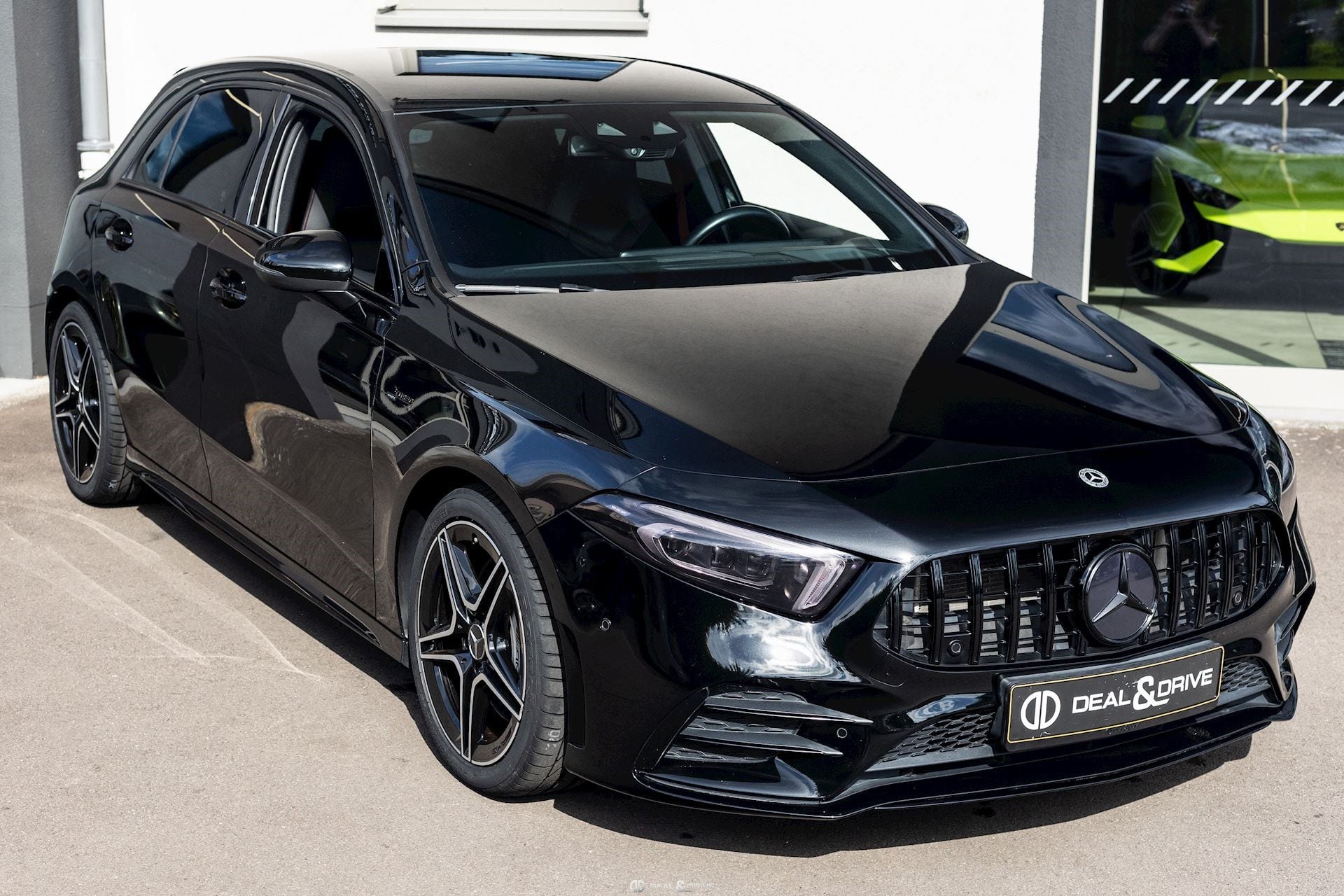 A 35 AMG 4MATIC+ - KOSMOS BLACK METALLIC — photo 6/15