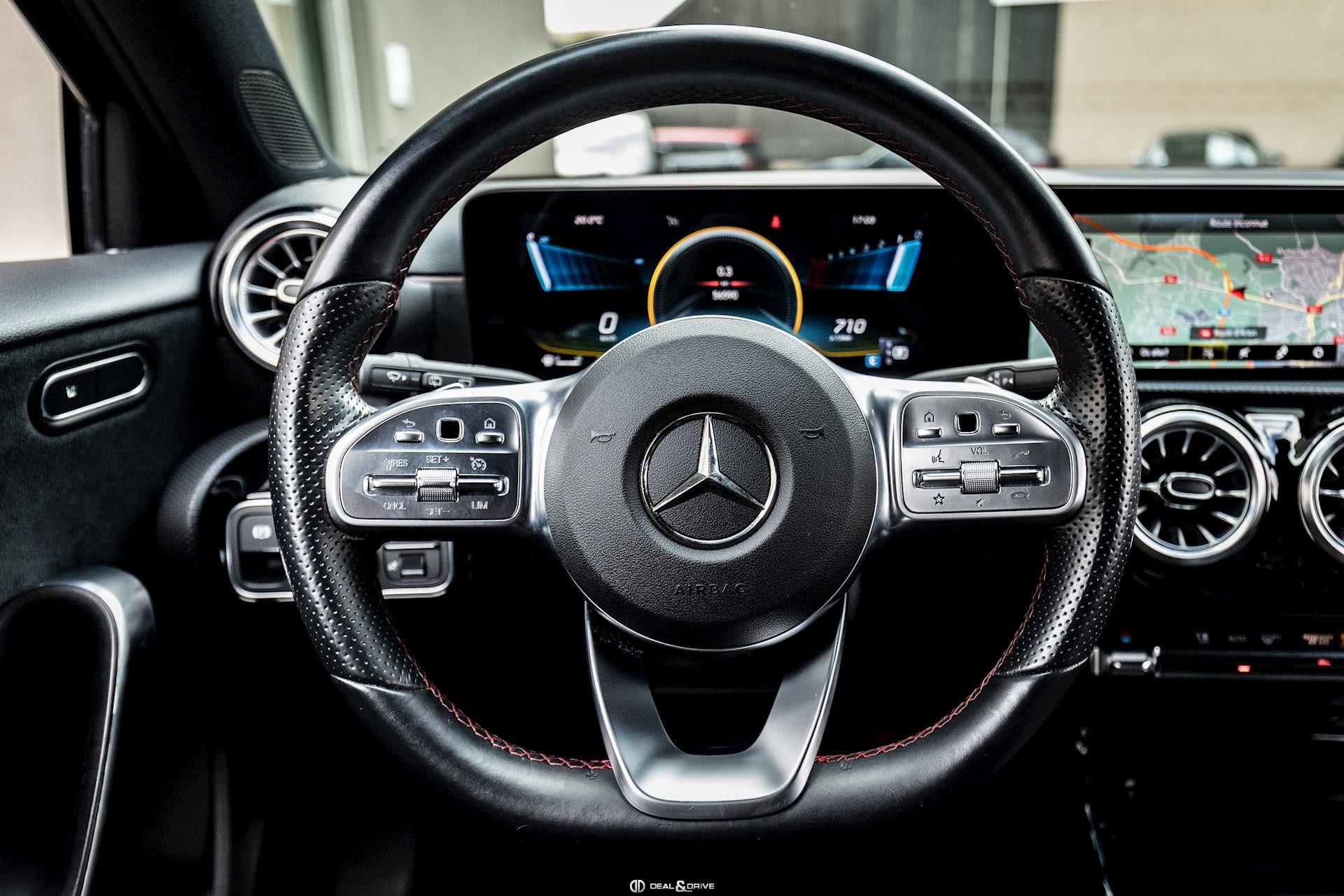 A 35 AMG 4MATIC+ - KOSMOS BLACK METALLIC — photo 11/15