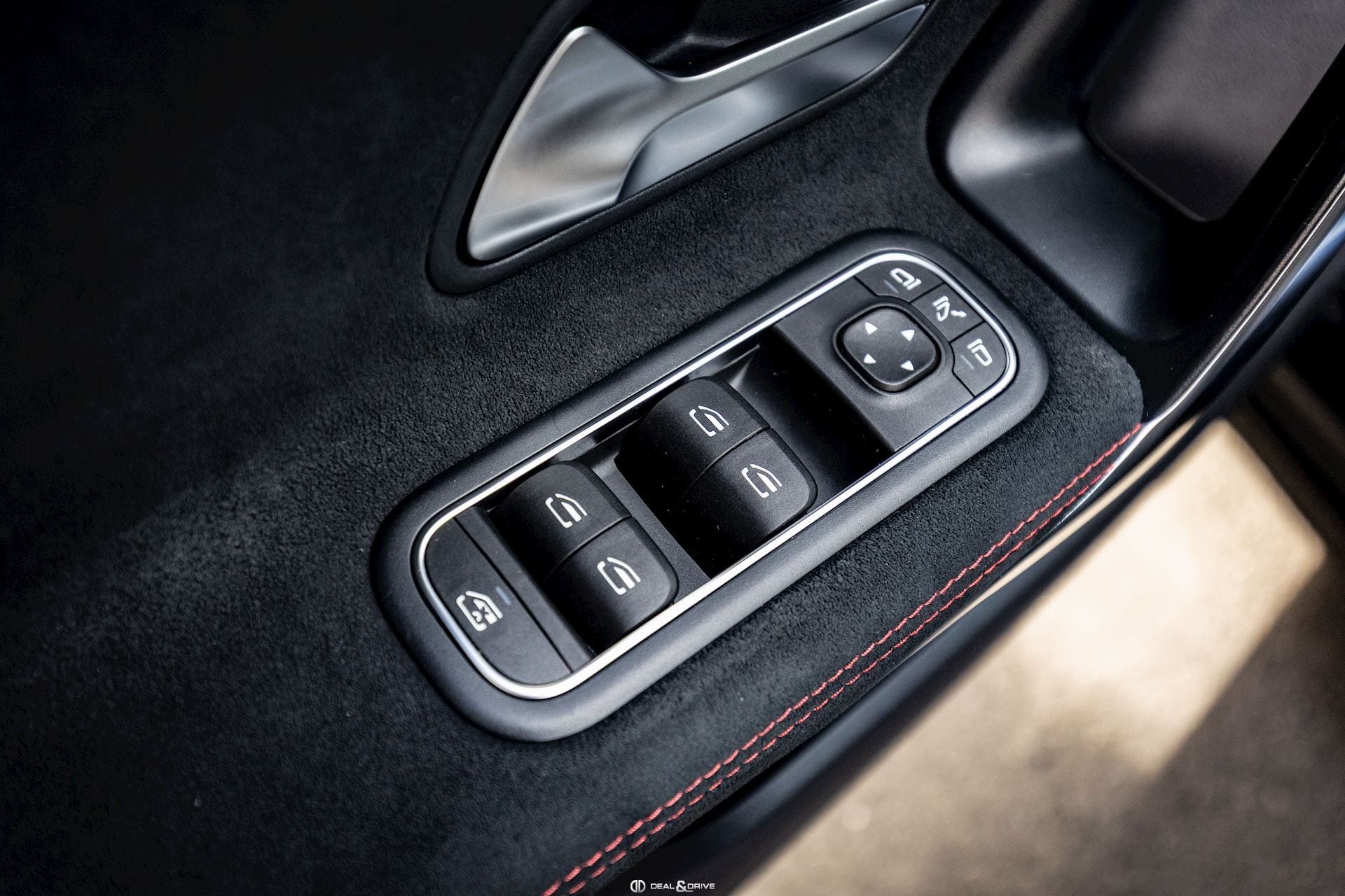 A 35 AMG 4MATIC+ - KOSMOS BLACK METALLIC — photo 14/15