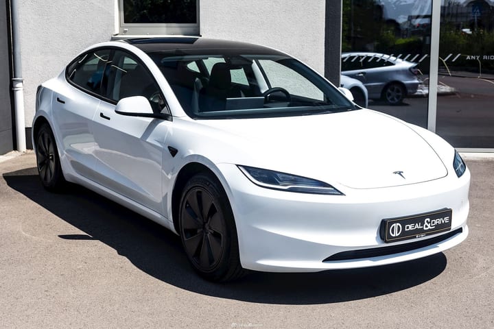 MODEL 3 HIGHLAND RWD - AUTOPILOT — photo 6/15