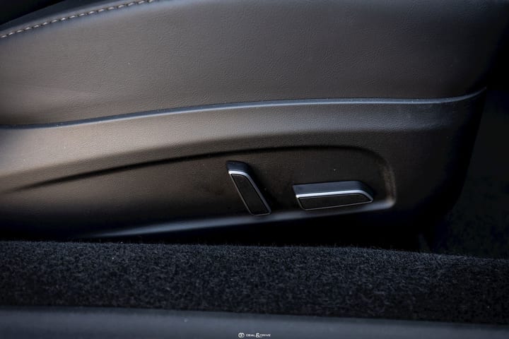 MODEL 3 HIGHLAND RWD - AUTOPILOT — photo 13/15