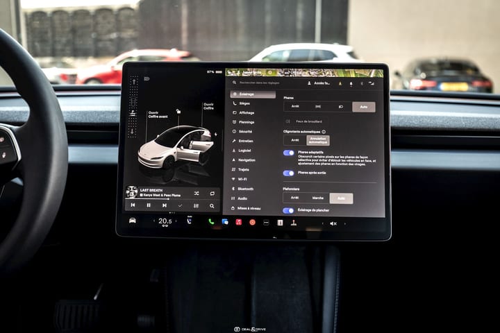 MODEL 3 HIGHLAND RWD - AUTOPILOT — photo 15/15