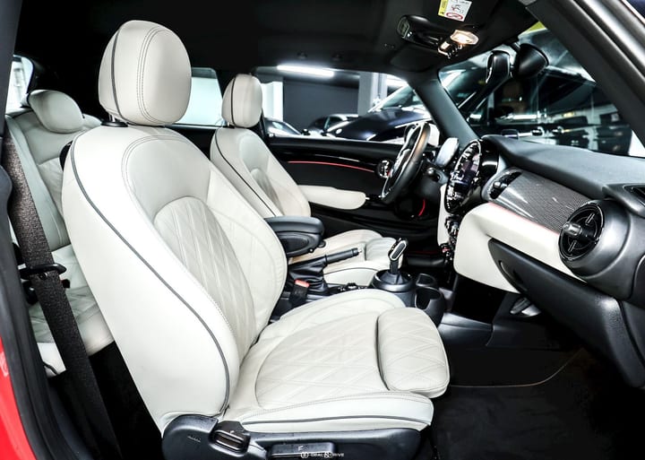 COOPER S 3 PORTES AUTO YOURS TRIM – CHILI RED — photo 14/15