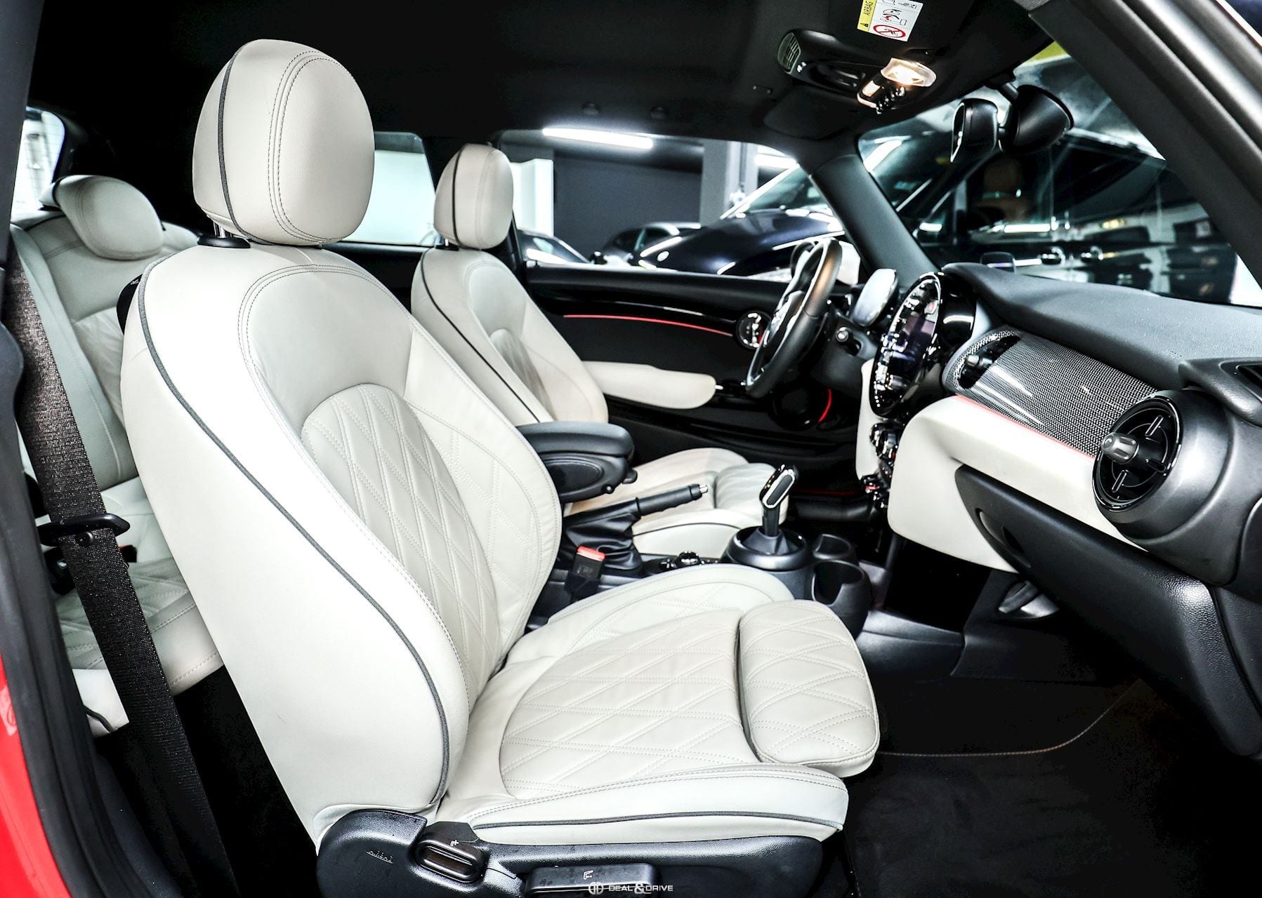 COOPER S 3 PORTES AUTO YOURS TRIM – CHILI RED — photo 14/15