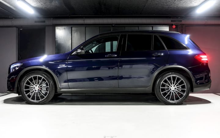 GLC 43 AMG 4MATIC BVM9 – CAVANSITBLAU METALLIC — photo 2/15