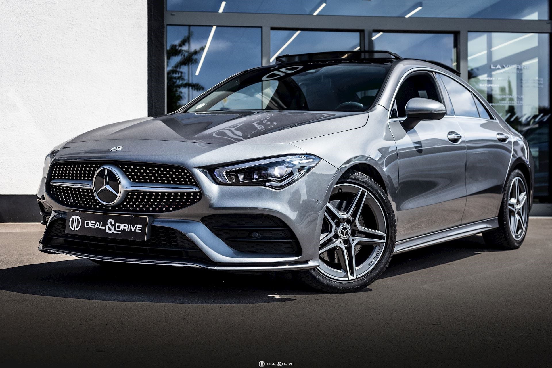 CLA 200 COUPE AMG-LINE – MOUNTAINGRAU METALLIC — photo 1/15
