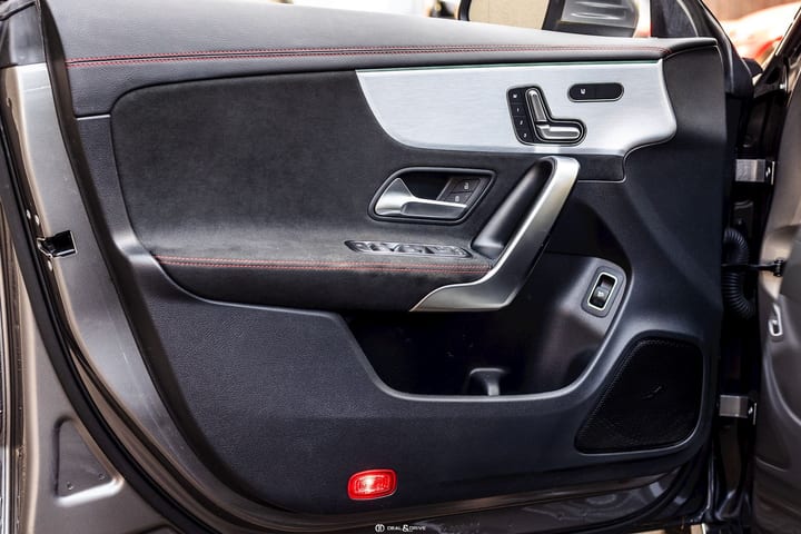 CLA 200 COUPE AMG-LINE – MOUNTAINGRAU METALLIC — photo 10/15
