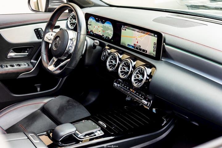 CLA 200 COUPE AMG-LINE – MOUNTAINGRAU METALLIC — photo 14/15