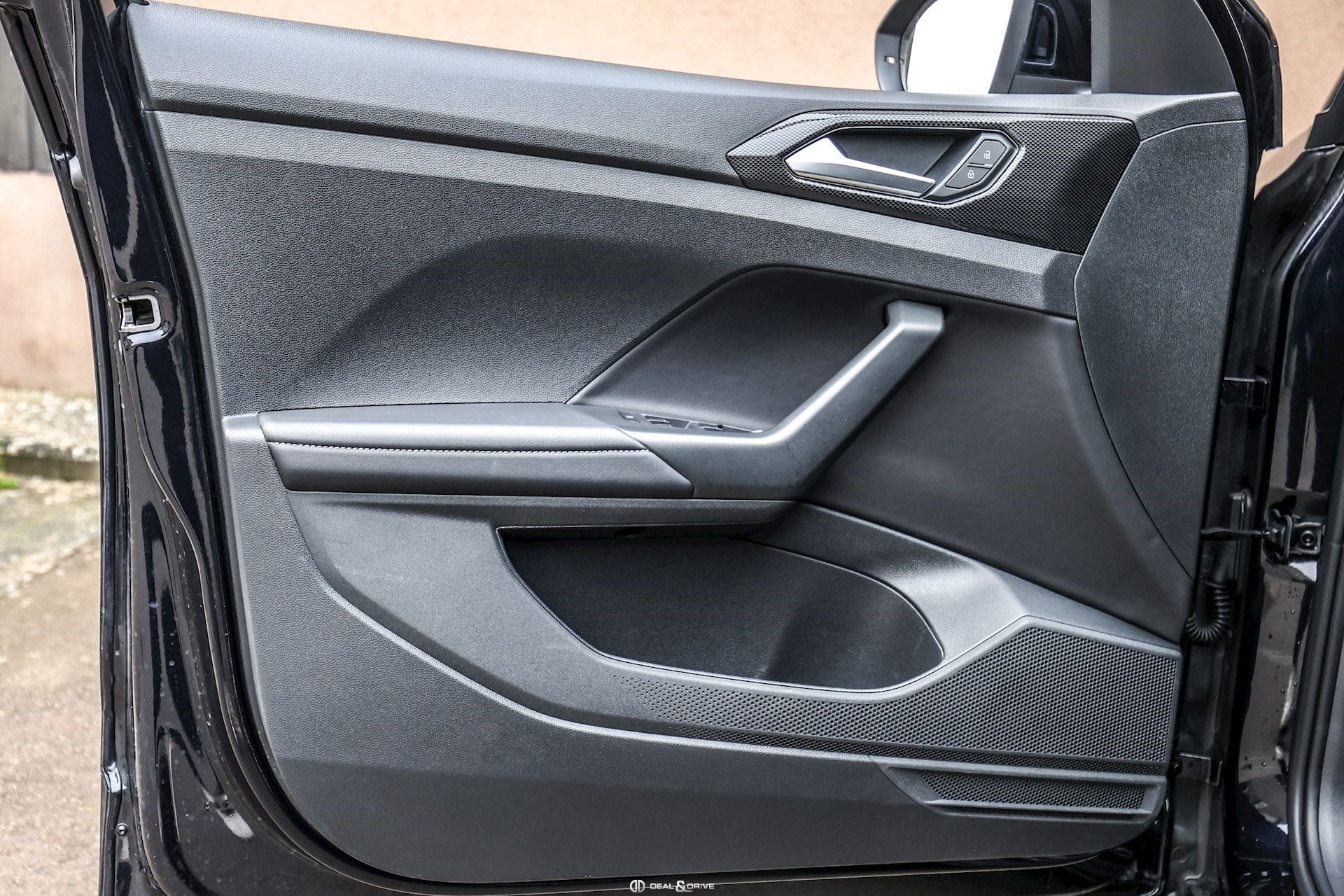 T-CROSS 1.5 TSI 150 DSG R-LINE — photo 8/15