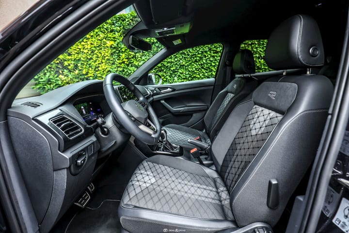T-CROSS 1.5 TSI 150 DSG R-LINE — photo 10/15