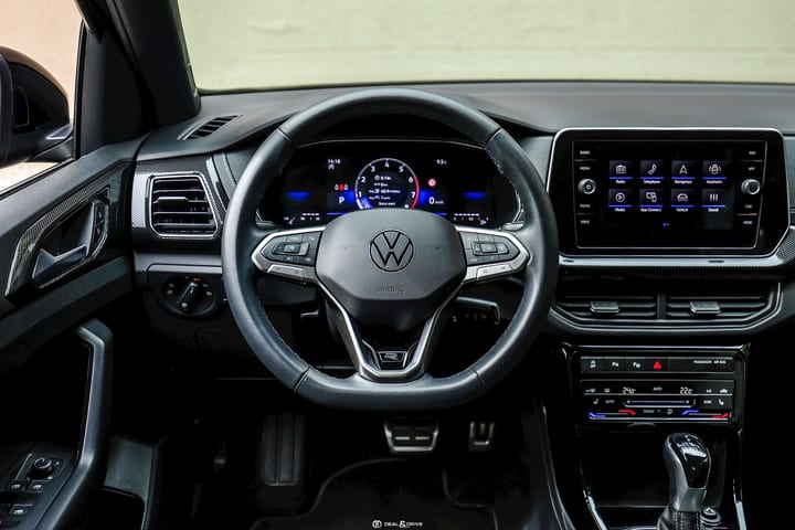T-CROSS 1.5 TSI 150 DSG R-LINE — photo 11/15