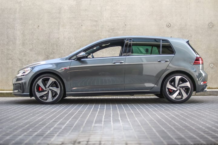 GOLF VII 2.0 TSI GTI PERFORMANCE DSG7 – PACK BUSINESS PREMIUM - INDIUMGRAU METALLIC — photo 2/15