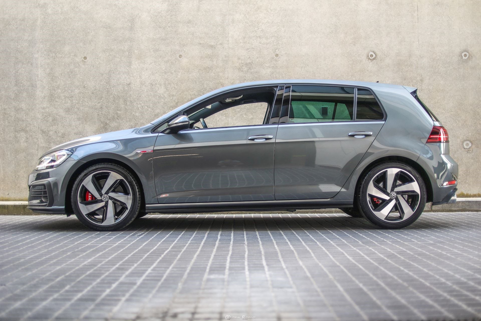 GOLF VII 2.0 TSI GTI PERFORMANCE DSG7 – PACK BUSINESS PREMIUM - INDIUMGRAU METALLIC — photo 2/15