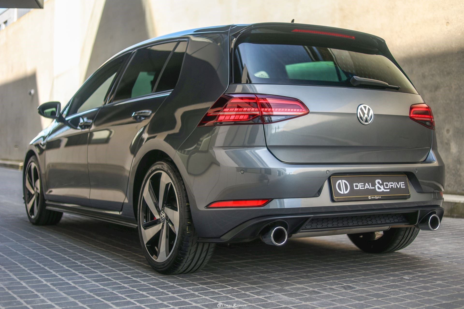 GOLF VII 2.0 TSI GTI PERFORMANCE DSG7 – PACK BUSINESS PREMIUM - INDIUMGRAU METALLIC — photo 3/15