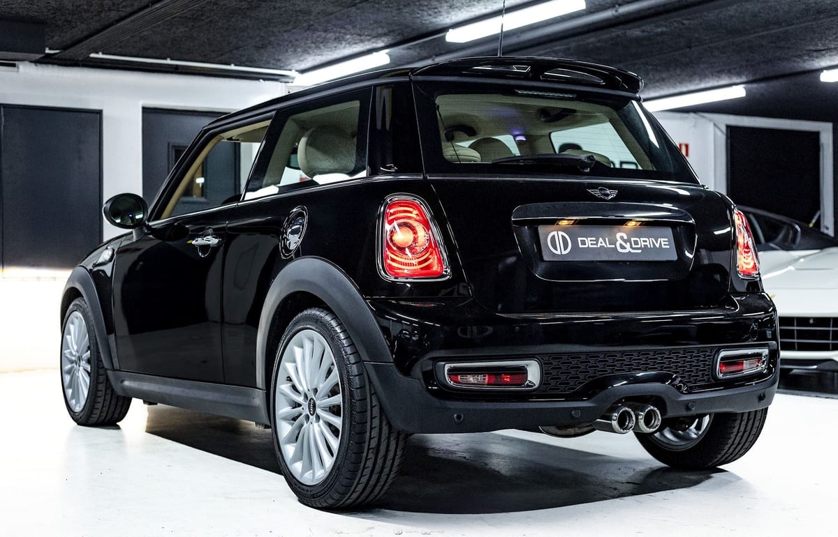 COOPER S (R56) 3 PORTES AUTO GOODWOOD EDITION - 1 OF 1000 - BLACK DIAMOND METALLIC – IMMAT. FR — photo 3/15